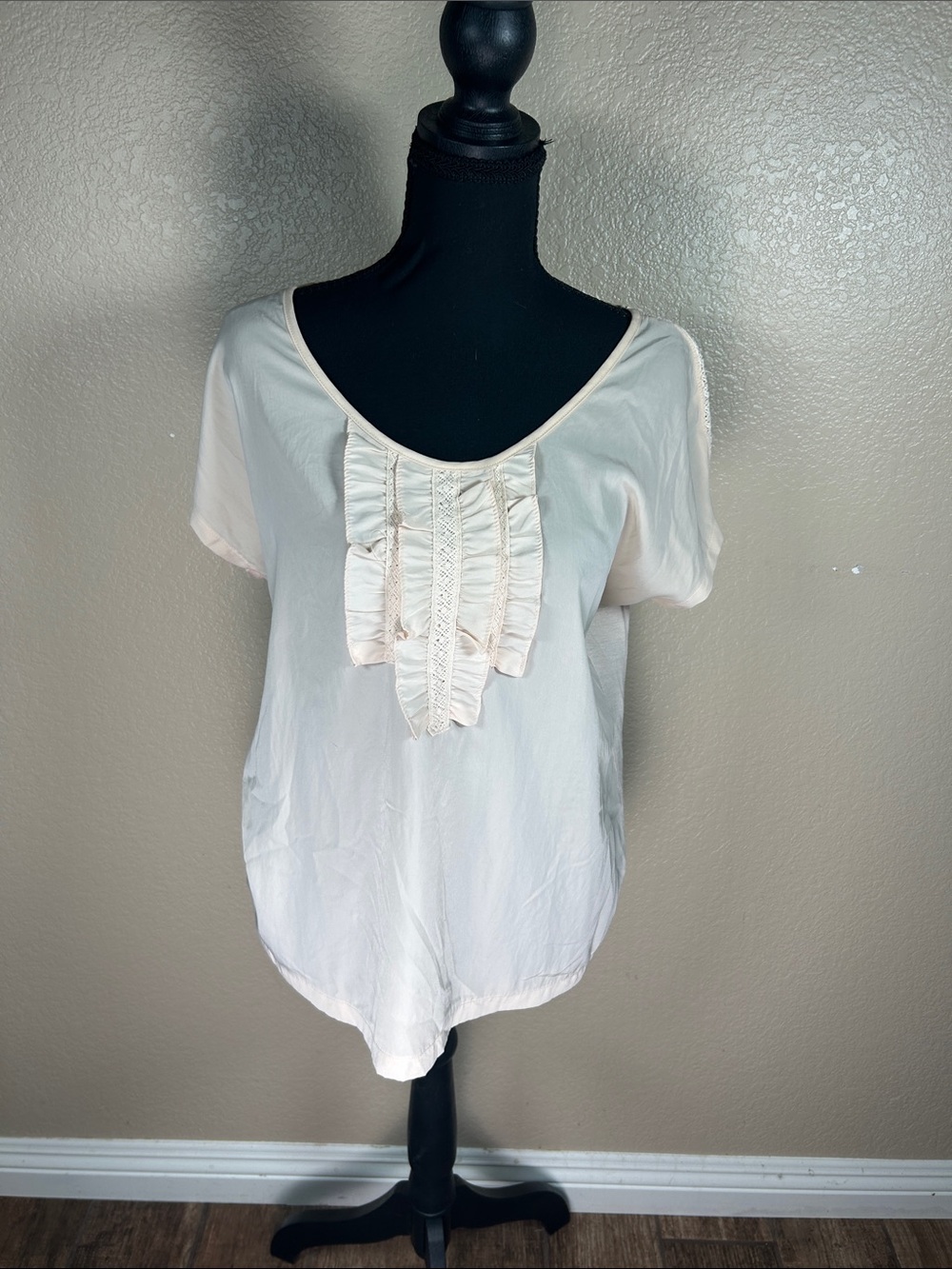 Banana Republic Light Peach Ruffle Lace Bib Blouse Size L